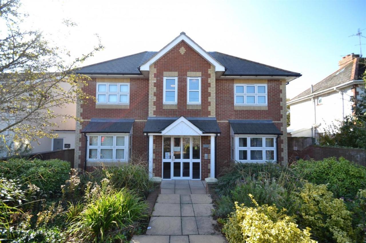 Swanage Holiday Penthouse Apartment, Moments From Beach And Town, On Site Parking, Fast Wifi, Sleeps Up To 6, Rated Exceptional Kültér fotó