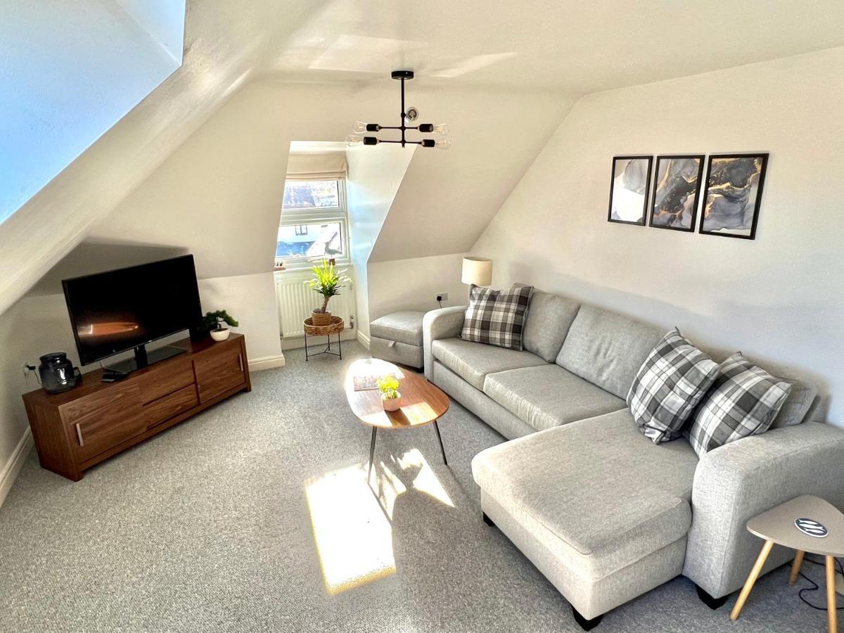 Swanage Holiday Penthouse Apartment, Moments From Beach And Town, On Site Parking, Fast Wifi, Sleeps Up To 6, Rated Exceptional Kültér fotó